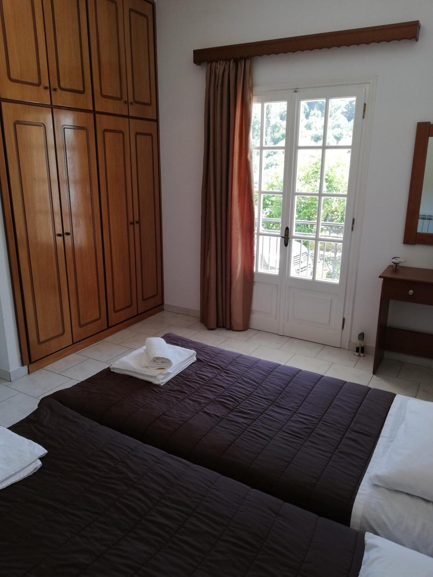 Lemonia Apartment Афіон Екстер'єр фото